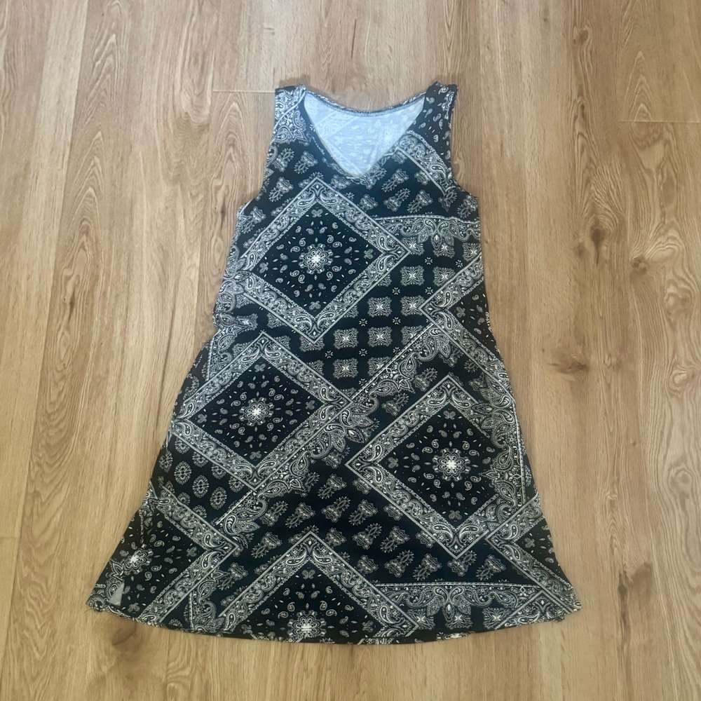 Black and White Paisley Dress XS Pockets Sleeveless V-Neck Summer Sundress